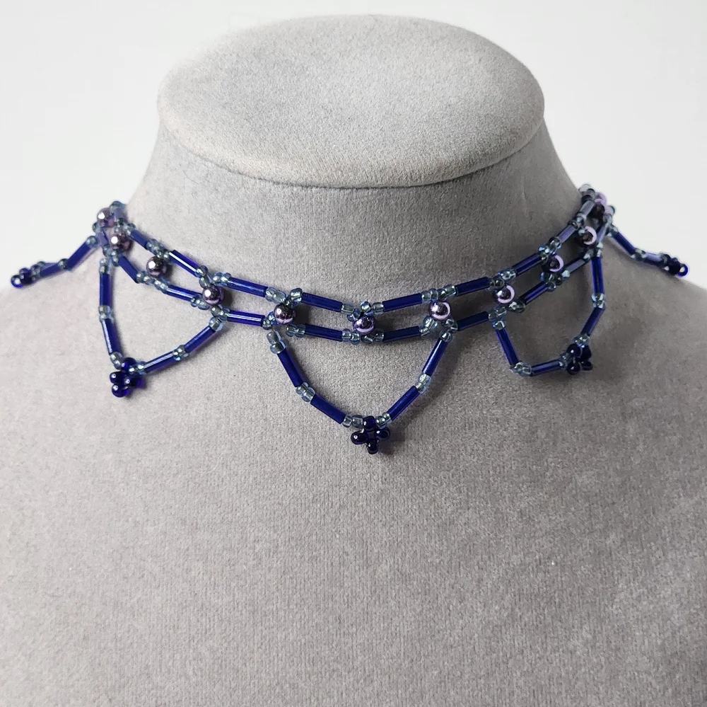 Vintage 90s Y2K Blue Beaded Choker Necklace